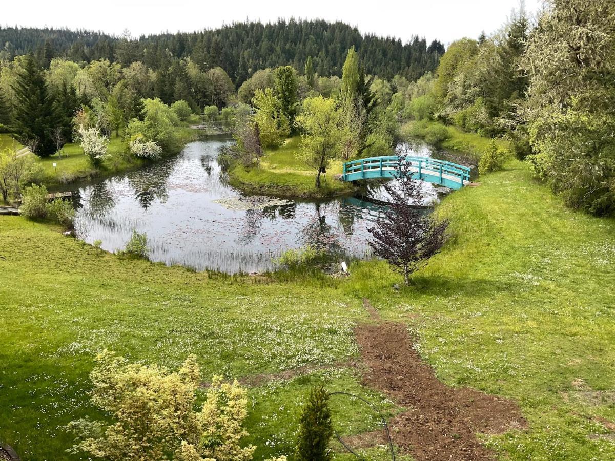 Lakeside Villa Cottage Grove Εξωτερικό φωτογραφία